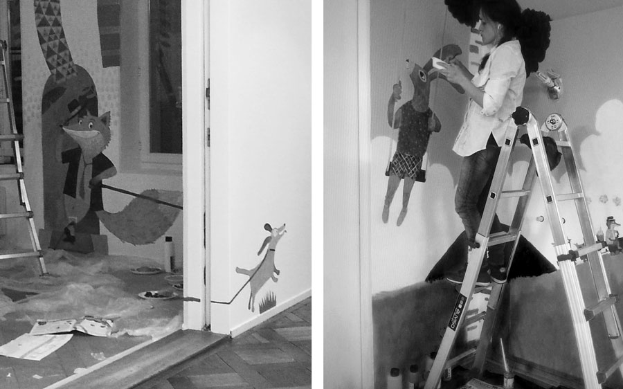 Links: Wandmalerei mit Fuchs in Kleidung, daneben ein kleinerer springender Fuchs. Rechts: Tierfiguren, Wolke und Person in Wandgemälde.